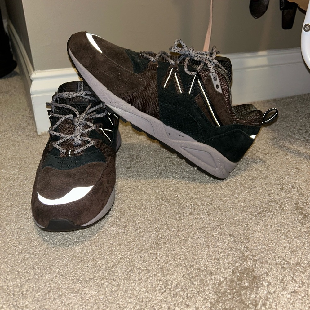 Men's Dark Brown and Black Athletic Shoes